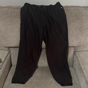 Vuori Black Pants w/o drawstrings